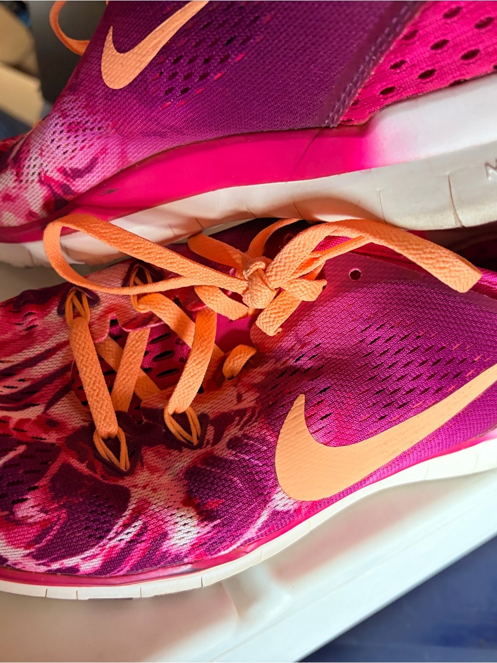 Nike Women's Fuchsia and Peach Training Shoes